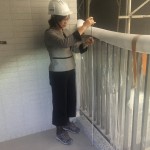 為了安全起見(jiàn)，新業(yè)職人團(tuán)隊(duì)相當(dāng)重視陽(yáng)臺(tái)欄桿高度，除了合乎建築技術(shù)規(guī)則，也包含替住戶與家人著想的心意。