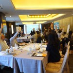 新業(yè)同仁們滿(mǎn)懷積極學(xué)習(xí)的態(tài)度，課程中與講師熱烈的互動(dòng)。