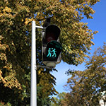 小綠人戀愛了，提倡婚姻平權(quán)