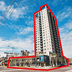 住家寬敞方正，建材配備高檔。