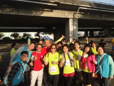 躍動(dòng)的建築人