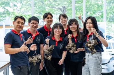 新業(yè)建設包粽、淨溪、分享愛 推動公益從身邊做起